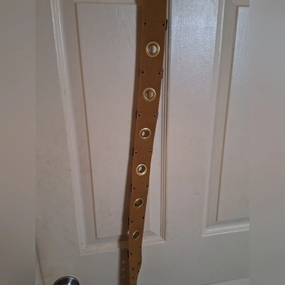 Small canvas belt